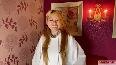 Mtsikana wazaka 18 wa ku Japan wodziseweretsa maliseche ku Asia amakonda kugonana ndi nkhokwe yatsitsi kapena kuluma slut cunt dildo zoseweretsa zogonana otaku msungwana wa anime Osakaporn